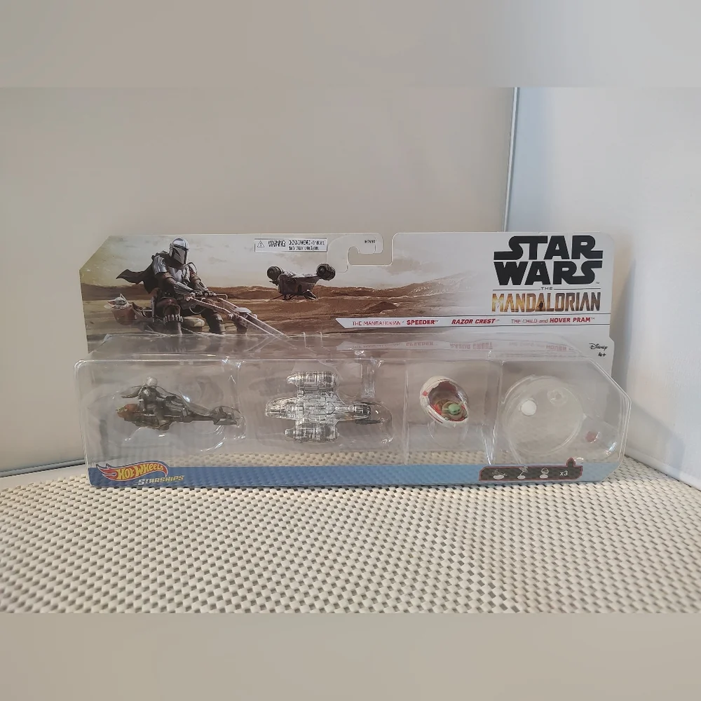 Hot Wheels Starships The Mandalorian Speeder, Razor Crest The Child & Hover Pram